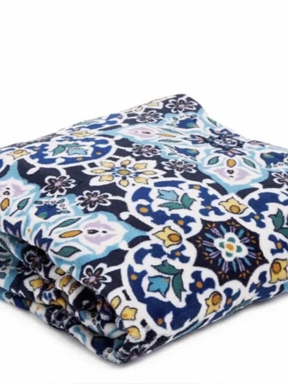 Vera Bradley Lisbon Medallion Throw Blanket 80”x50” Fleece Soft Cozy Blue